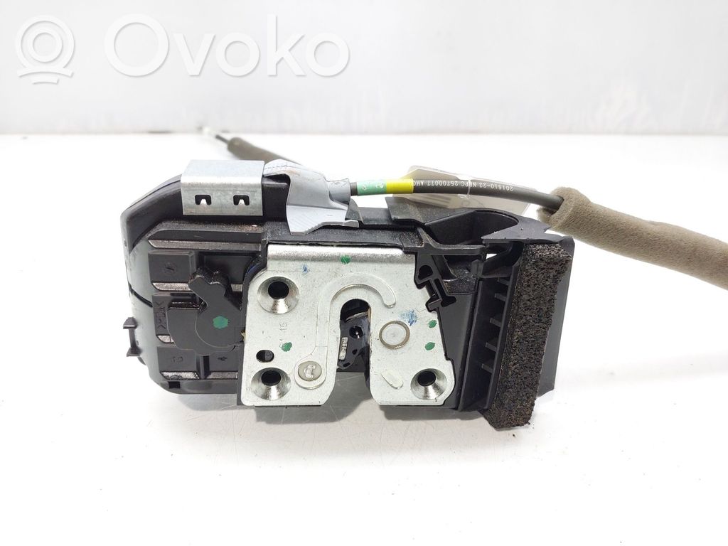 Nissan Juke I F15 Zamek drzwi tylnych 