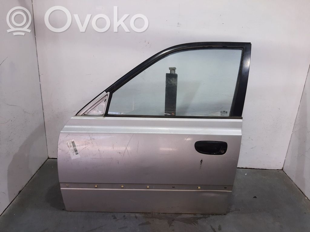 Hyundai Accent Puerta delantera 