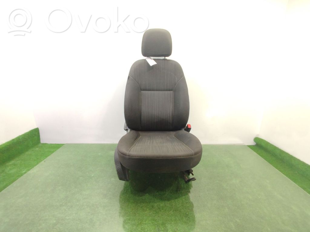Opel Astra J Etumatkustajan istuin 