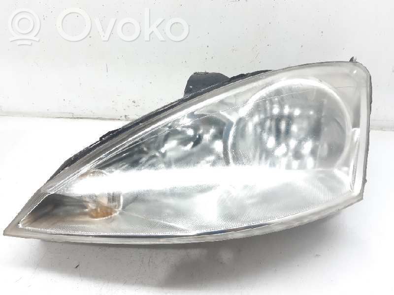Ford Focus Headlight/headlamp 