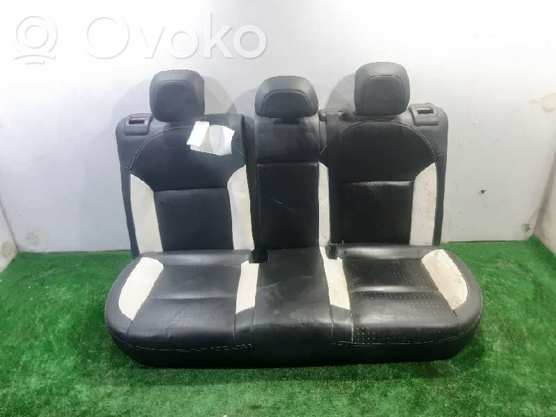Asiento trasero   1606389480