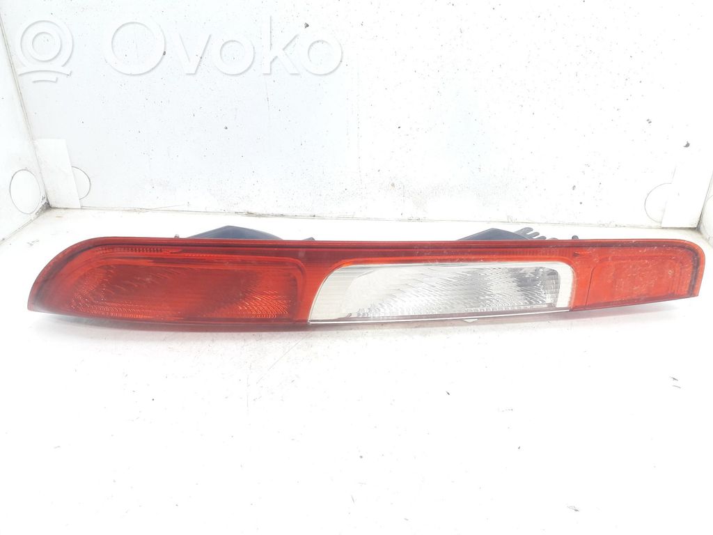 Ford Focus Luz trasera/de freno 
