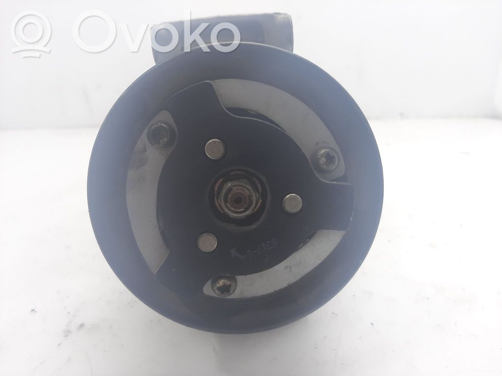Volkswagen Polo V 6R Ilmastointilaitteen kompressorin pumppu (A/C) 