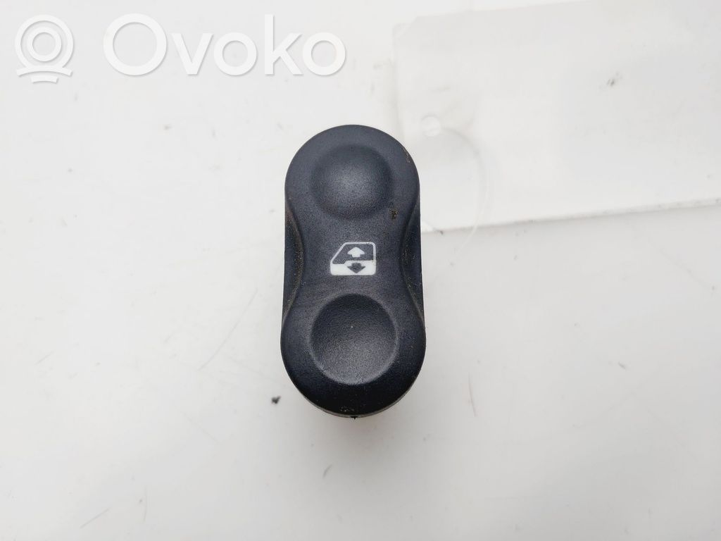 Dacia Duster Electric window control switch 