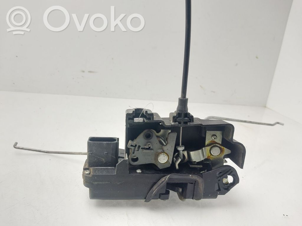 Opel Antara Etuoven lukko 