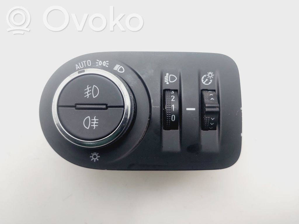 Opel Corsa F Interruptor de luz 