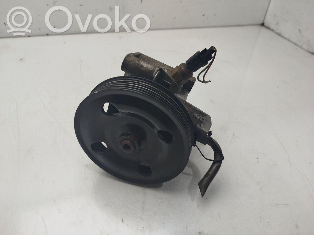 Ford Focus Ohjaustehostimen pumppu 