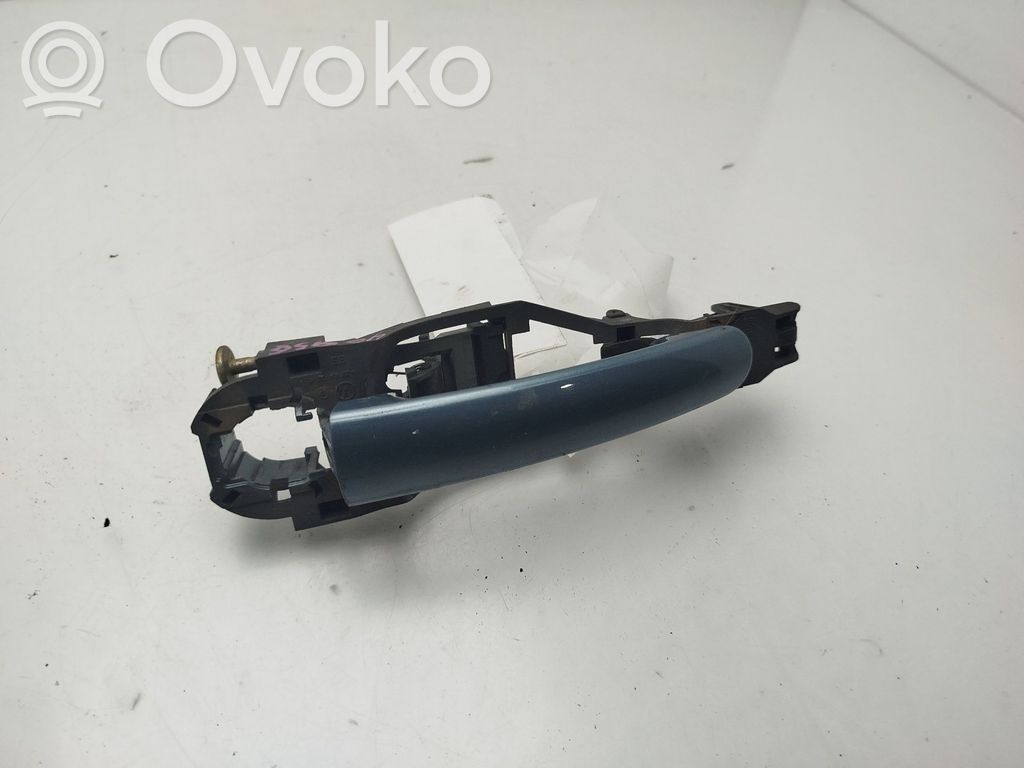 Klamka zewnętrzna drzwi przednich   5P0837885A