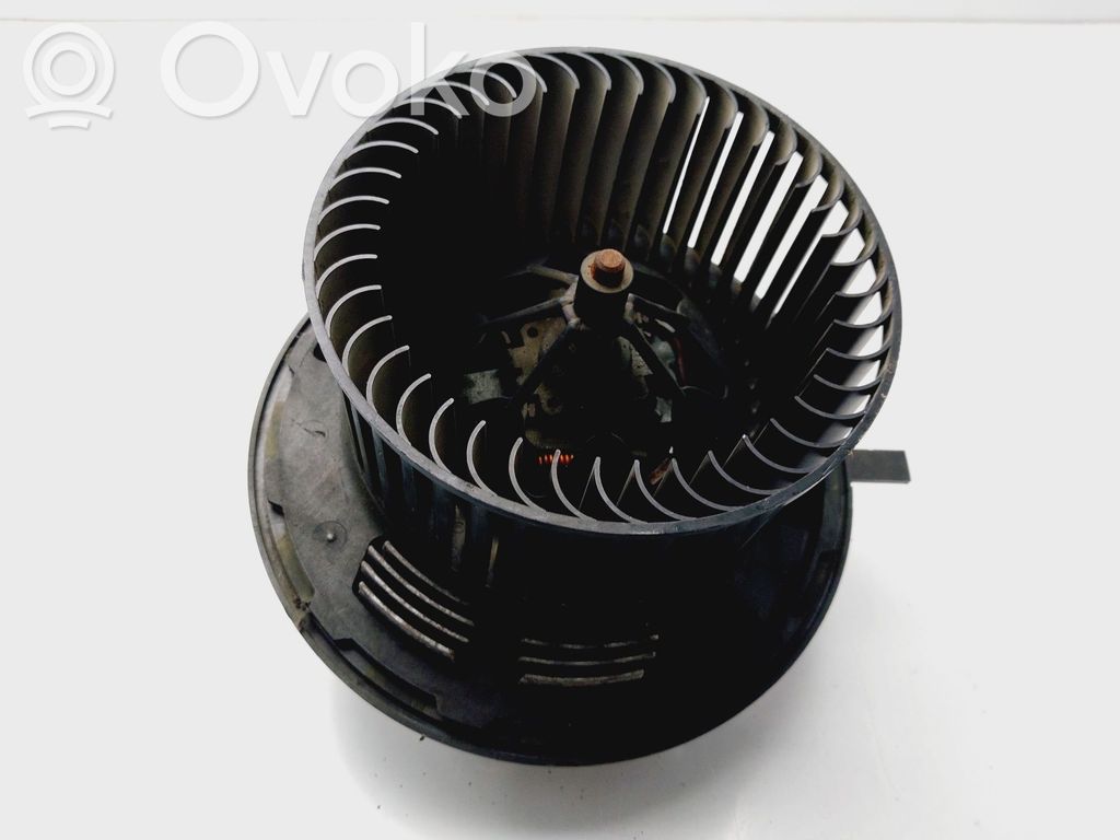 BMW 1 E81 E87 Mazā radiatora ventilators 
