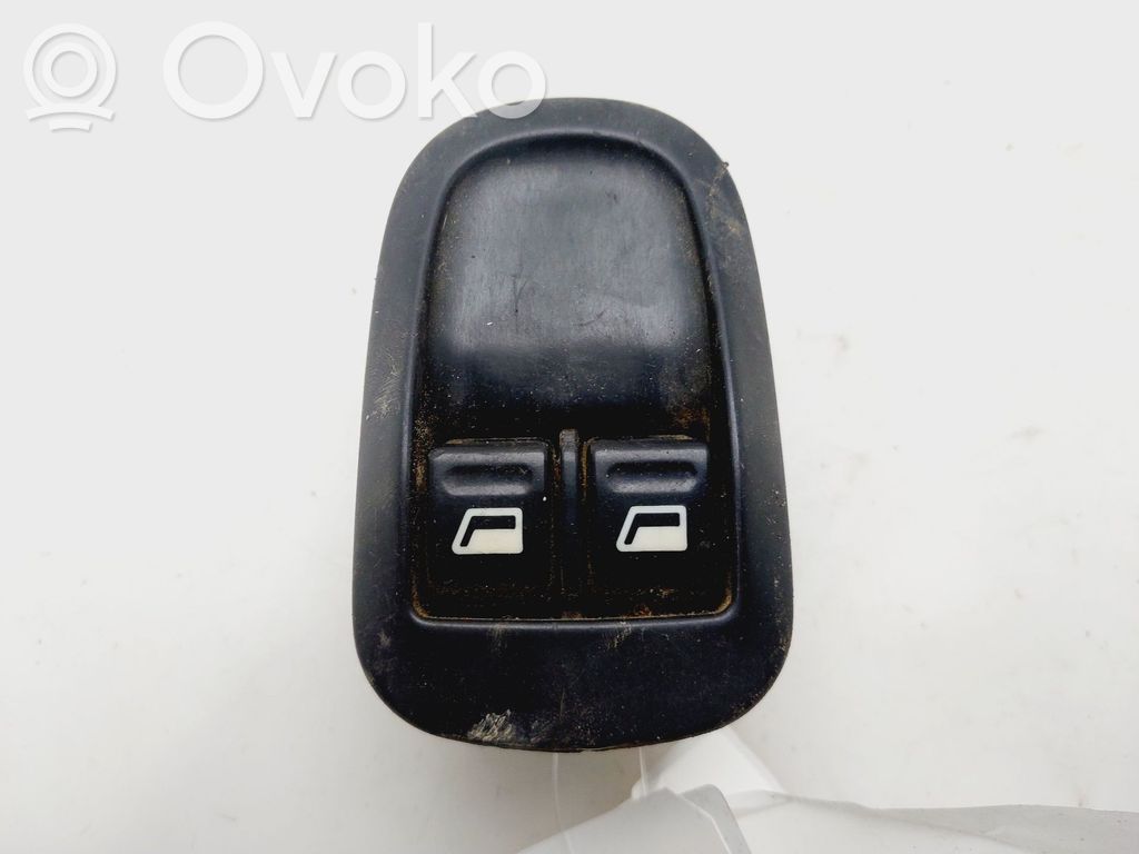 Peugeot 206+ Electric window control switch 