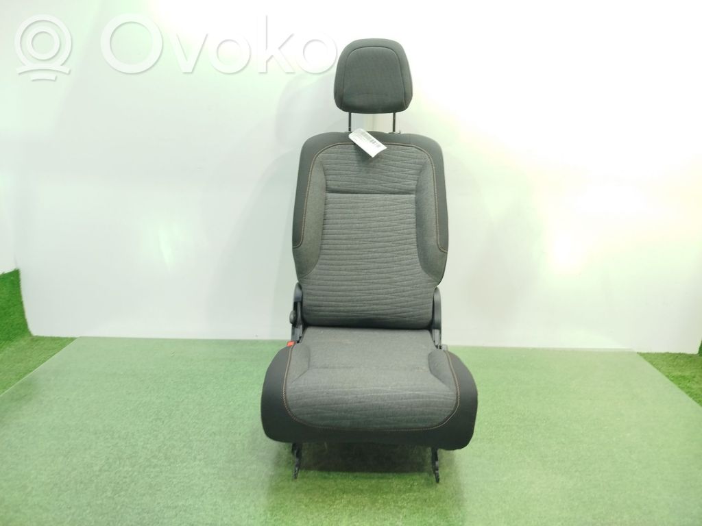 Citroen Berlingo Toisen istuinrivin istuimet 