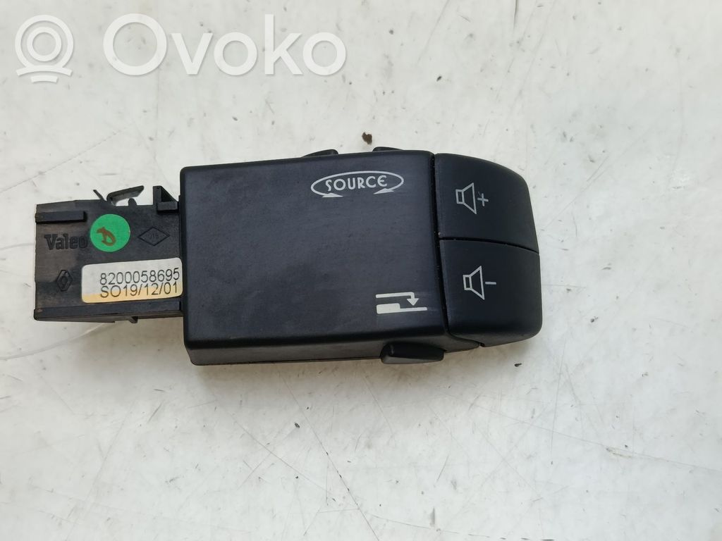 Renault Clio II Mando de control del sonido 