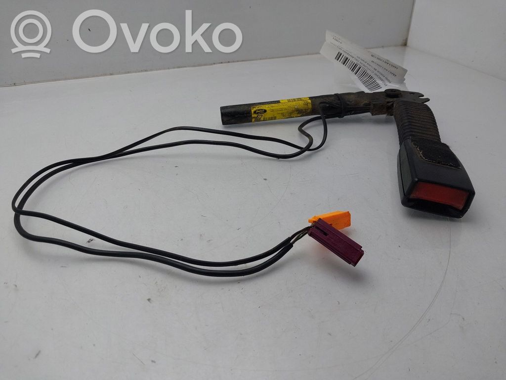 Ford Focus Front seatbelt buckle 