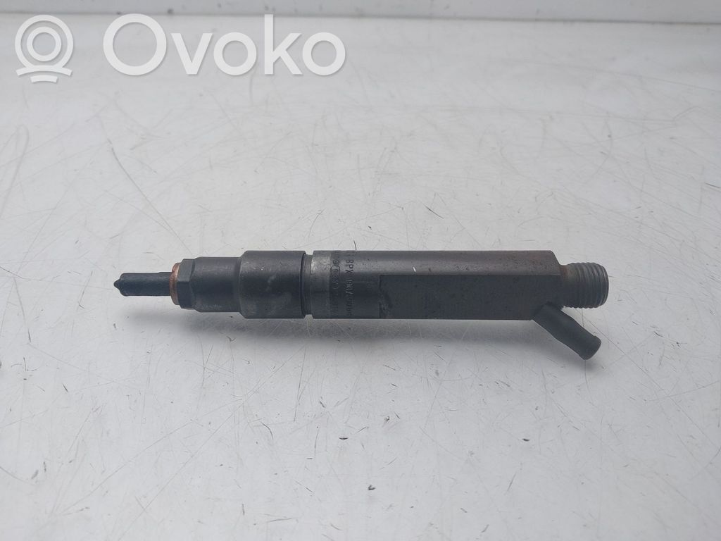 Inyector de combustible   028130202R