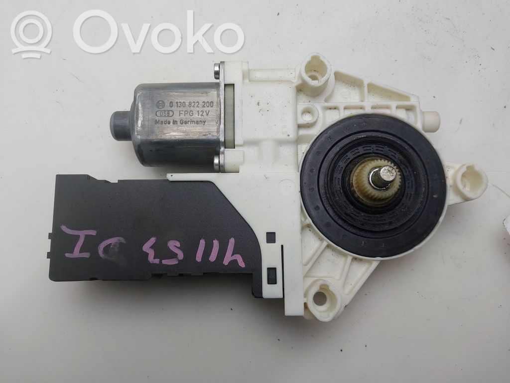 Peugeot 407 Moteur de lève-vitre de porte avant