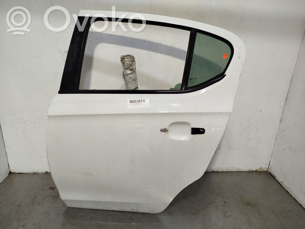 Opel Corsa E Galinės durys 