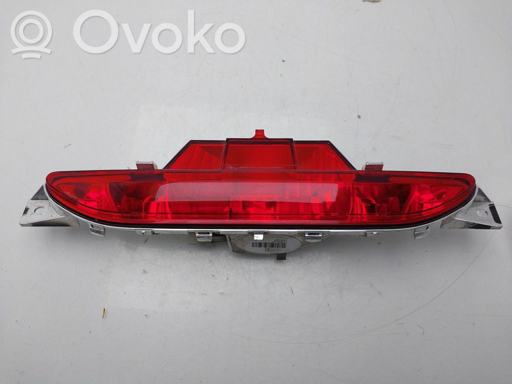 Peugeot 208 II Luce d’arresto centrale/supplementare