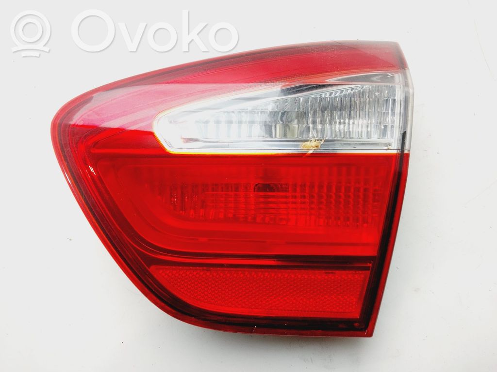 KIA Rio Takaluukun takavalot 