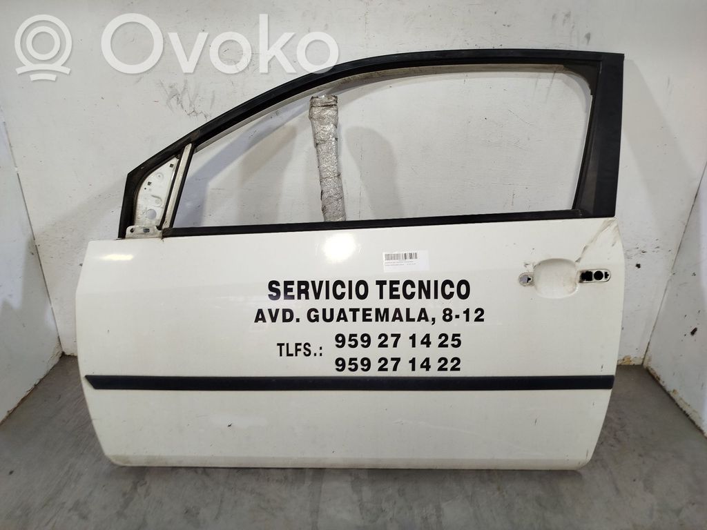 Ford Fiesta Puerta delantera 