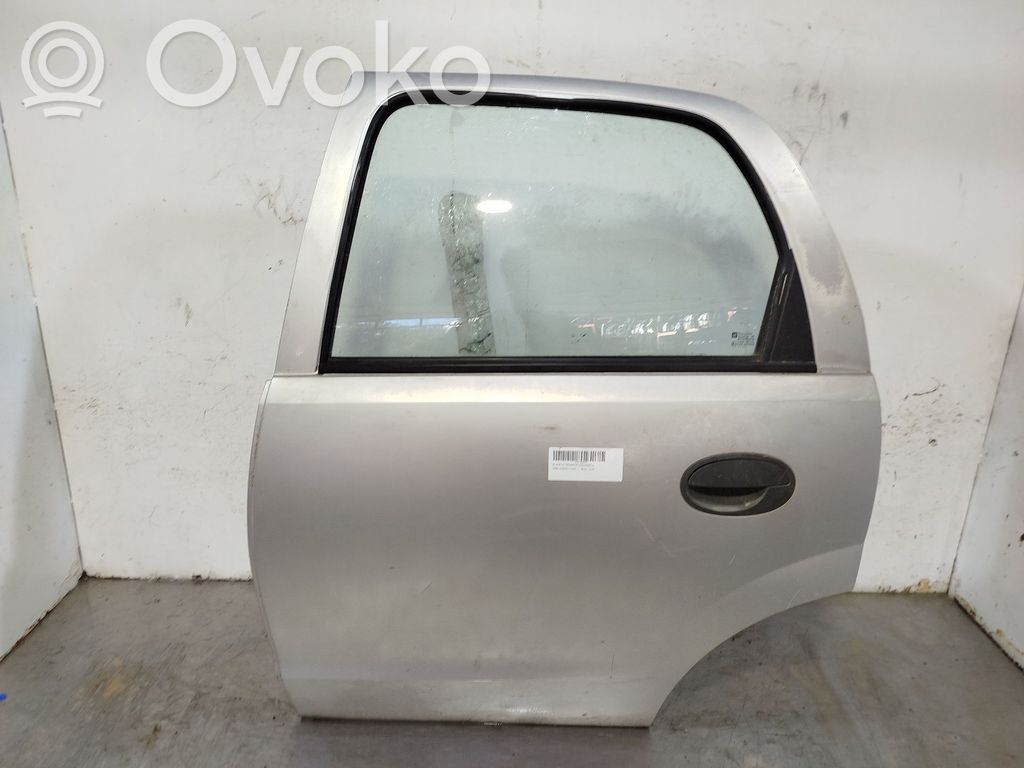 Opel Corsa C Galinės durys 