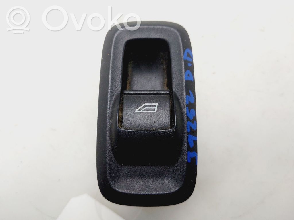 Ford Fiesta Electric window control switch 