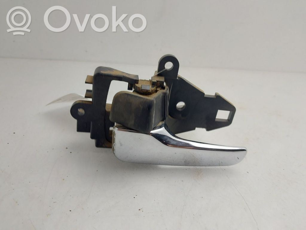 Manecilla interna puerta delantera   MN105359