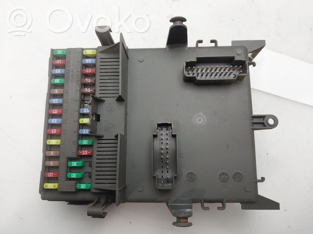 Módulo de fusible   8200371614