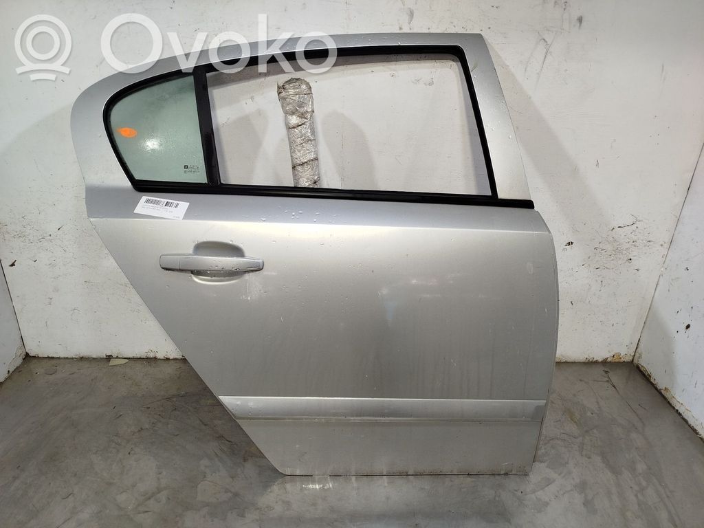 Opel Astra H Puerta trasera 