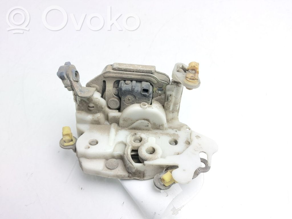 Nissan Terrano Etuoven lukko 