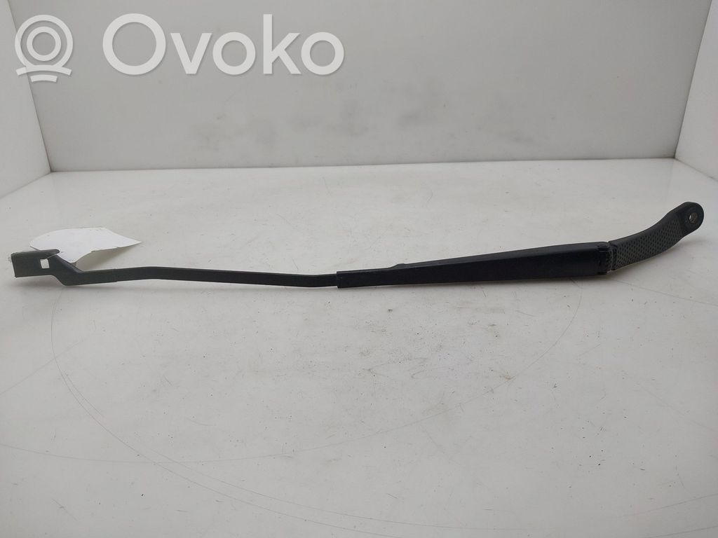 Citroen DS4 Brazo del limpiaparabrisas delantero 