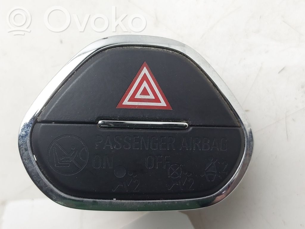 Opel Corsa E Hazard light switch 