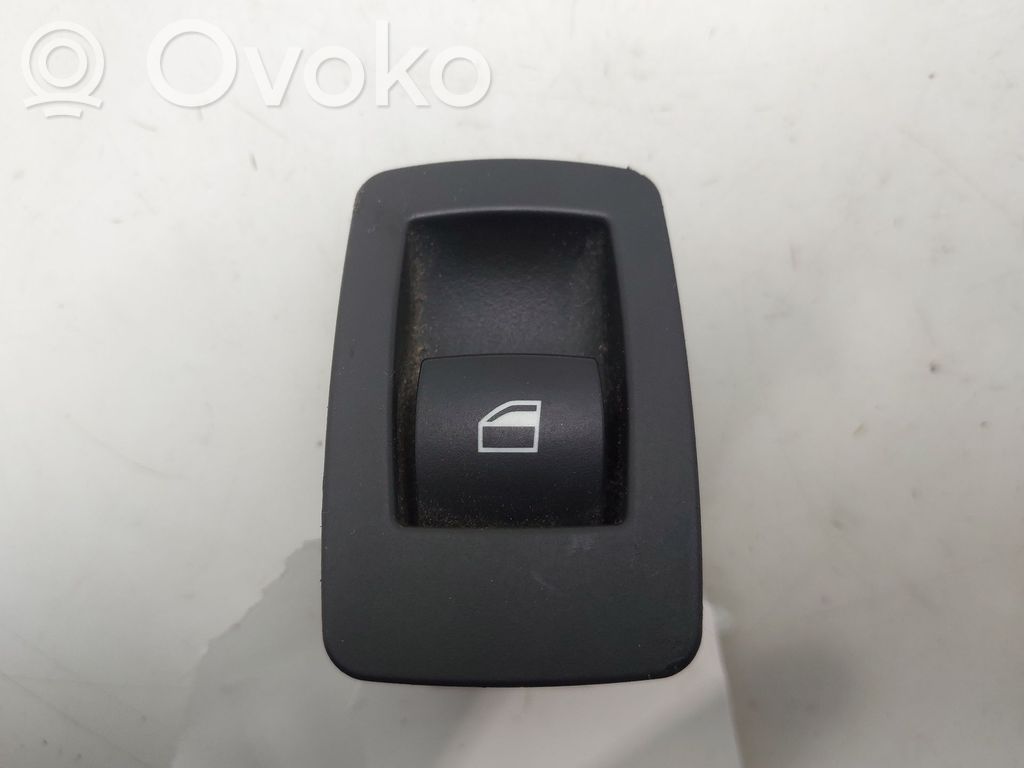 Interruptor del elevalunas eléctrico   6945874