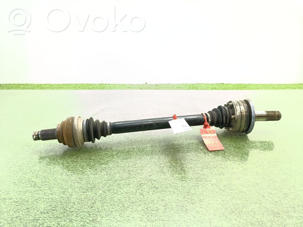 Takavetoakseli   33207572430