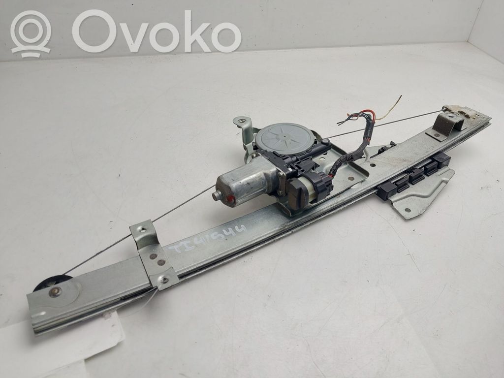 Mitsubishi Grandis Macara geam spate manuală 