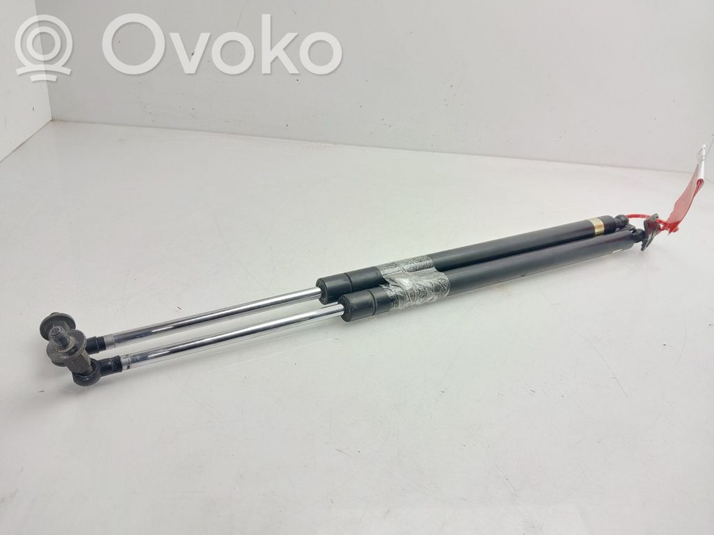 Mitsubishi Grandis Amortyzator klapy tylnej bagażnika 