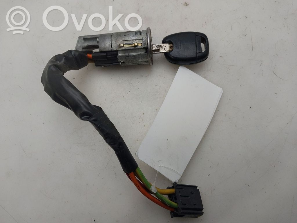 Renault Clio II Užvedimo spynelė 
