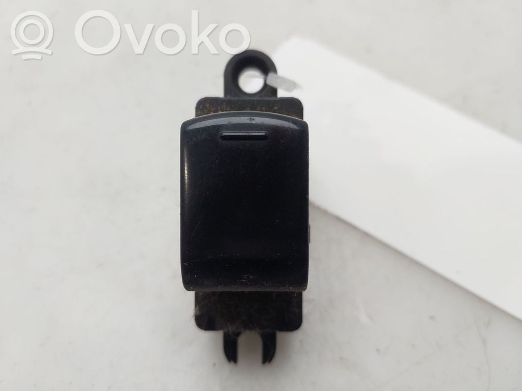 Nissan Micra Interruptor del elevalunas eléctrico 