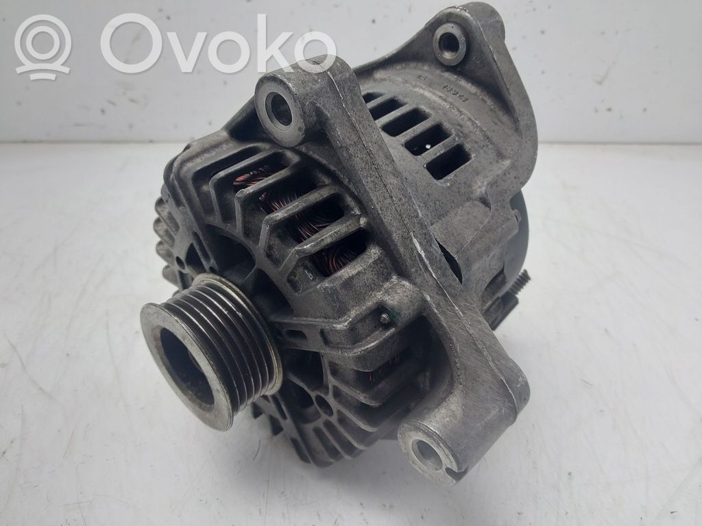 BMW 1 E82 E88 Alternador 