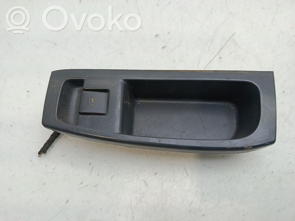 Volkswagen Fox Przyciski szyb 