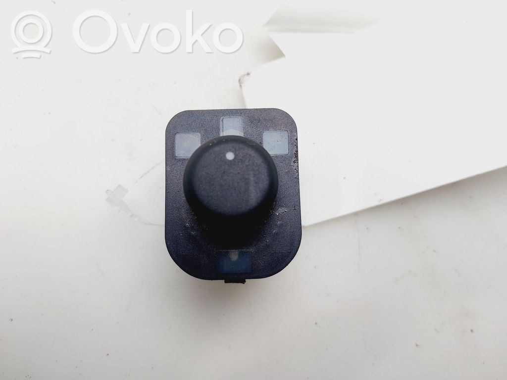 Seat Leon (1P) Wing mirror switch 