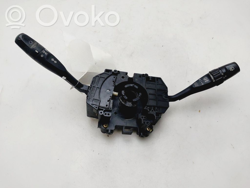 Mitsubishi Colt Butoane/comutatoare pe volan 