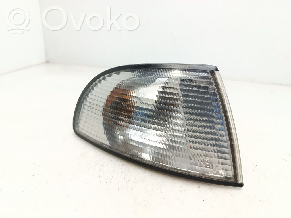 Audi A4 S4 B5 8D Etu-/Ajovalo