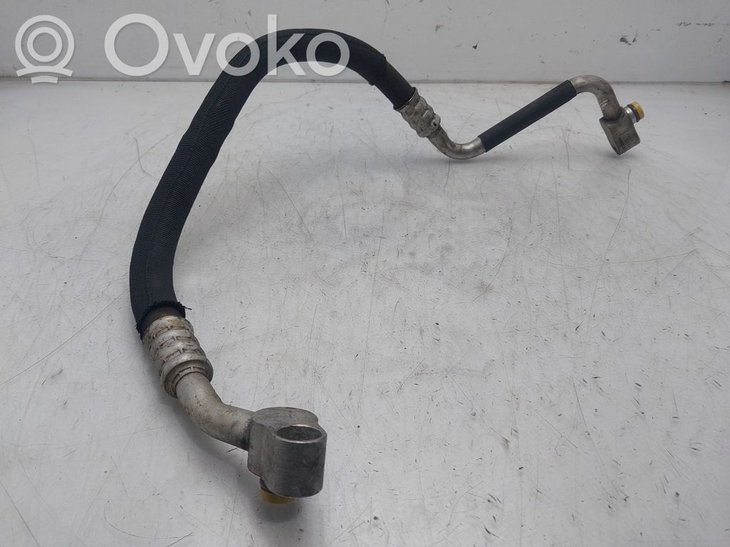Ilmastointilaitteen putki (A/C)   8K0260701