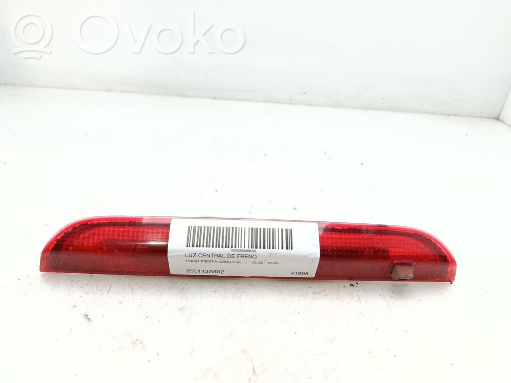 Kolmas/lisäjarruvalo   255113A602