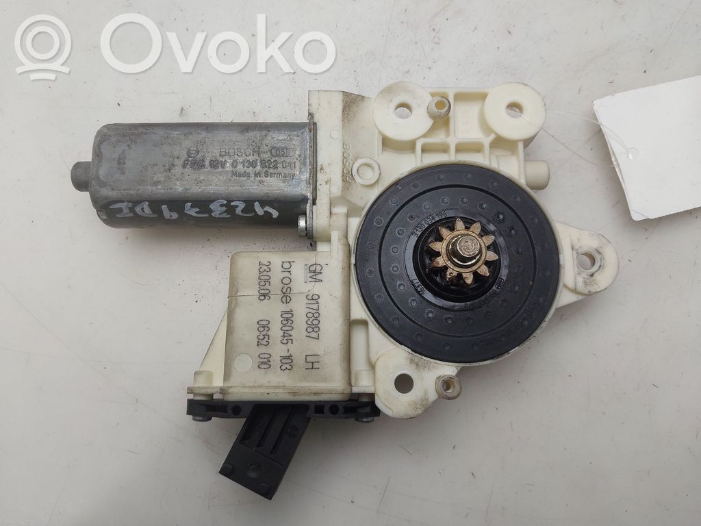 Motor del regulador de la ventanilla de la puerta delantera   9178987
