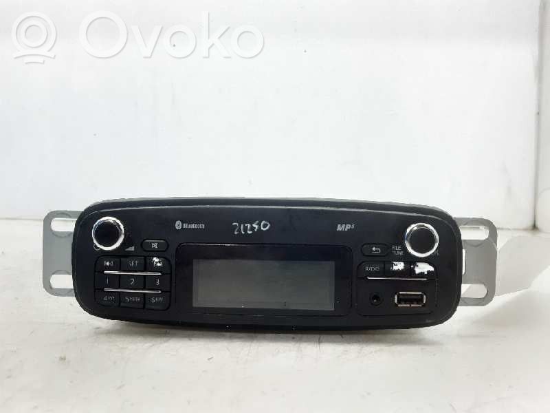 Renault Clio IV Radio / CD-Player / DVD-Player / Navigation 
