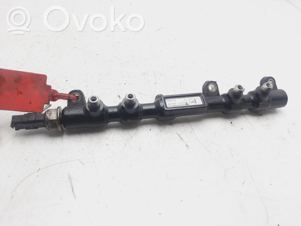 Ford Mondeo Mk III Polttoainepääputki 