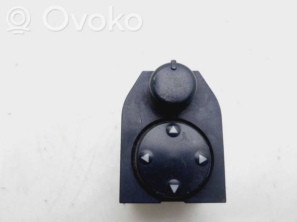 Audi A4 S4 B5 8D Interruptor del espejo lateral