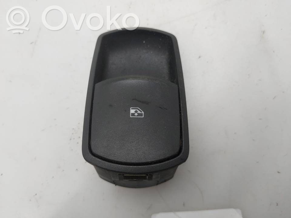 Opel Corsa D Interrupteur commade lève-vitre 