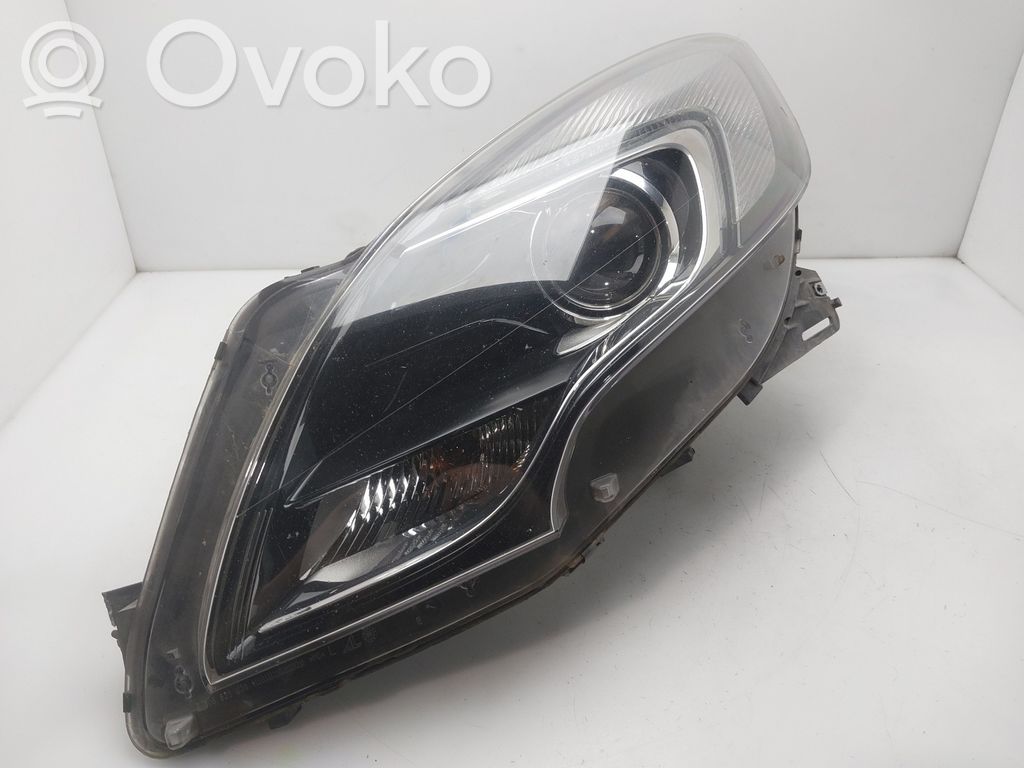 Volkswagen PASSAT B7 Phare frontale 